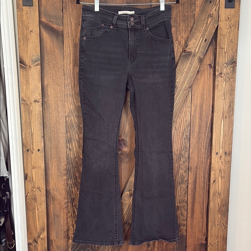 Levi’s Black Flare Leg Jeans Classic Style